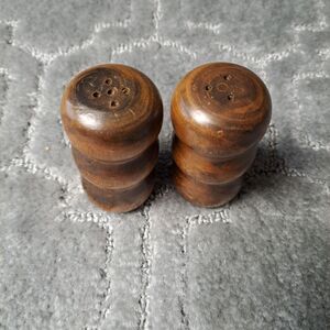 Vtg Teak Wood Salt Pepper Shakers 3" dark glossy curvy set 70s cottage table MCM